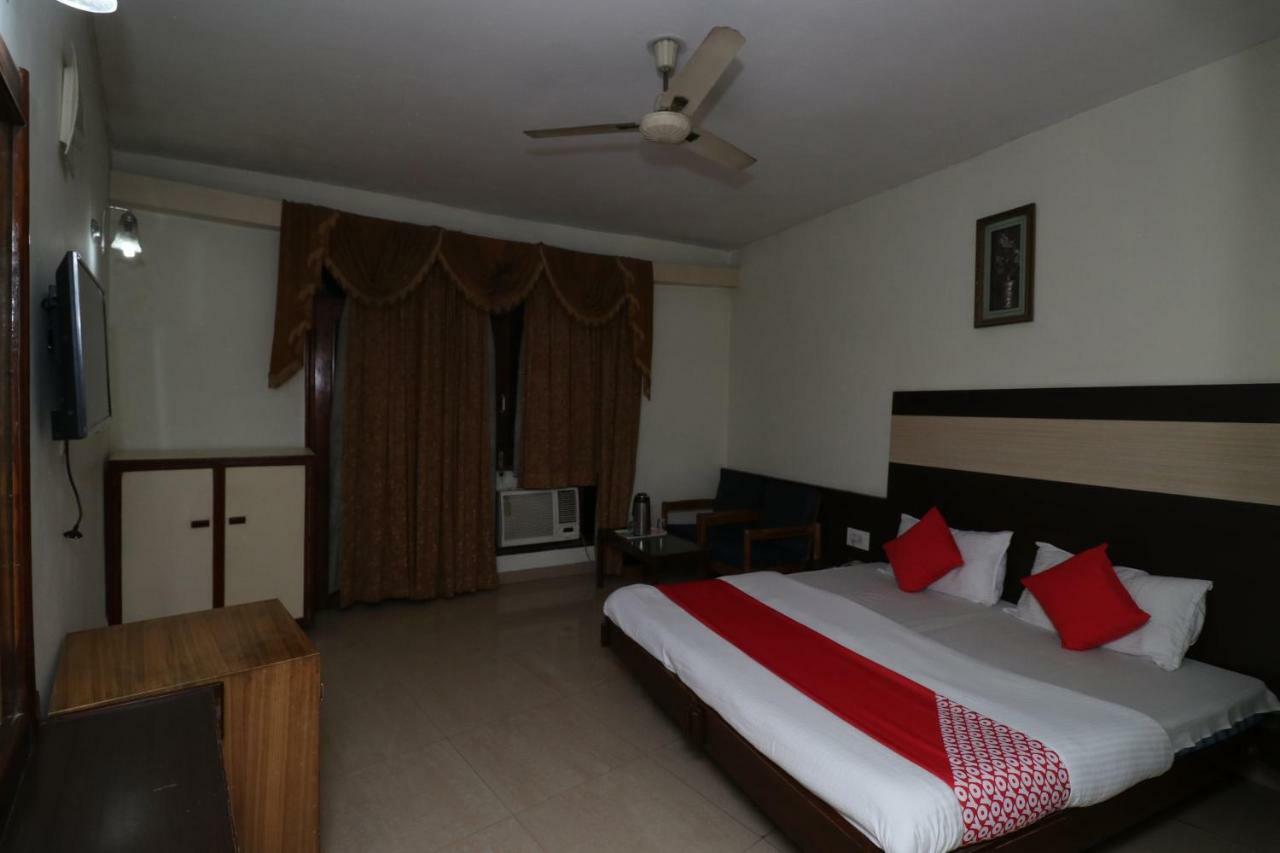 Oyo 38036 Hotel Basera Katra (Jammu and Kashmir) Exterior foto